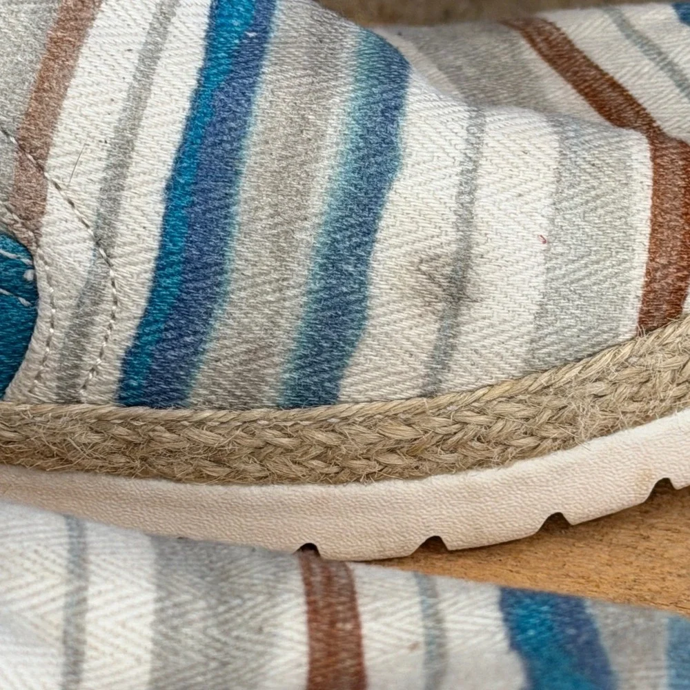 Bobs from Skechers‎ Womens 9 Striped Canvas Espadrille Slip On Shoes